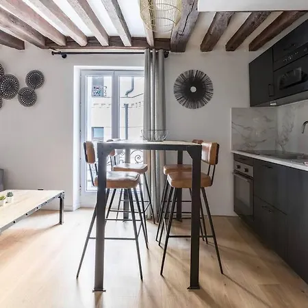Grands Boulevard 31: Cosy 1br-4p 3d Paris